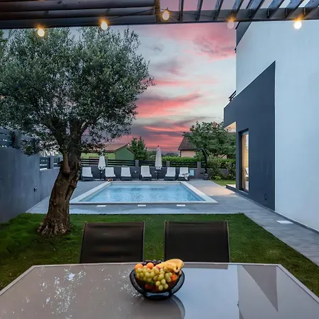 Kali Near Pula For 8 People With Fitness & Sea View - Pet Friendly *