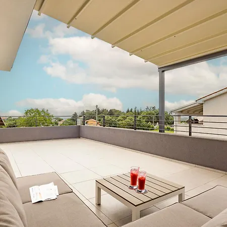Villa Kali Near Pula For 8 People With Fitness & Sea View - Pet Friendly Krnica