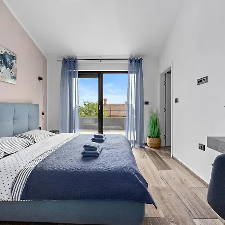 Villa Kali Near Pula For 8 People With Fitness & Sea View - Pet Friendly Krnica